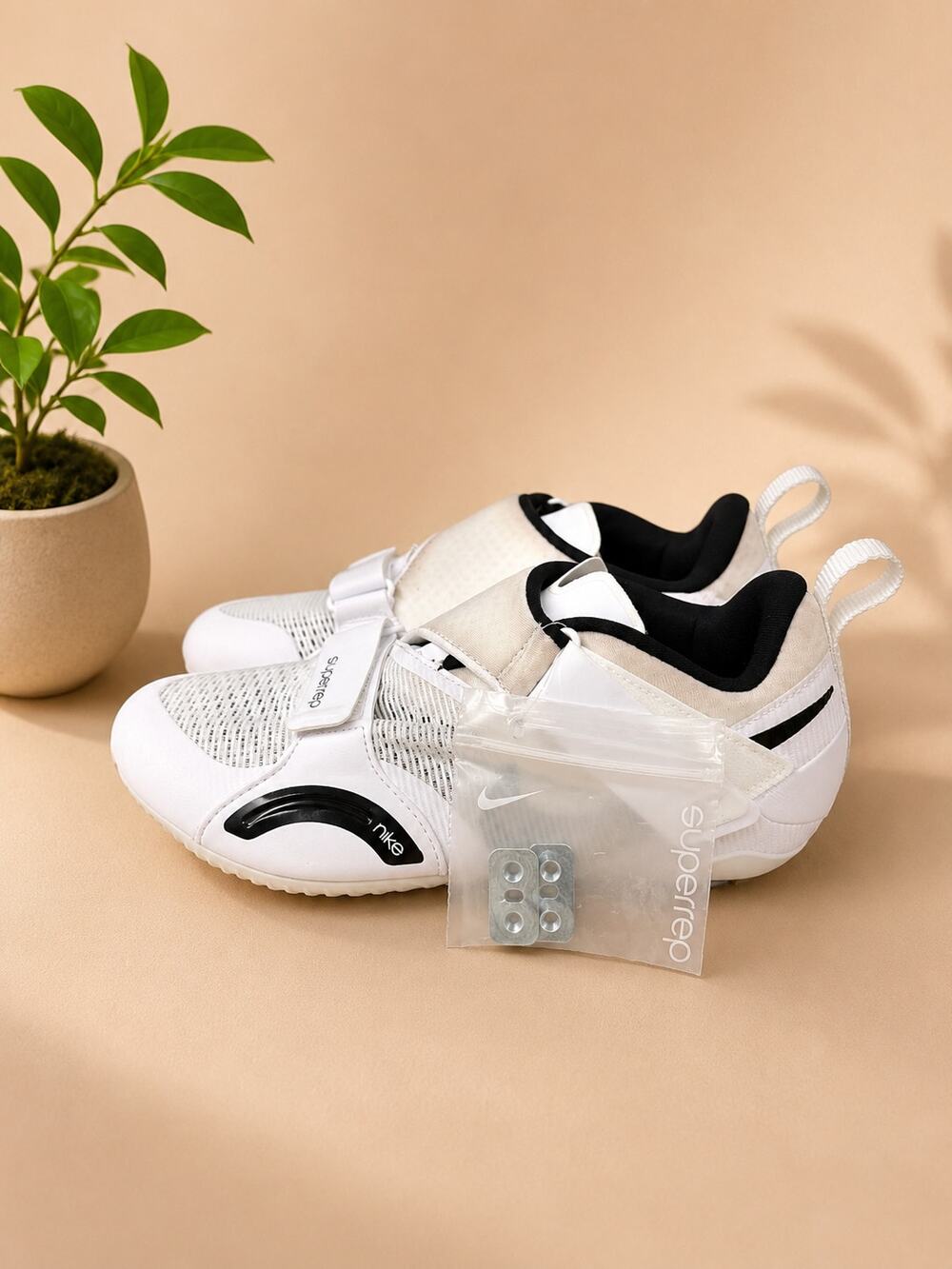 USED Nike Men's Superrep CycleTrainer, White, 7 US